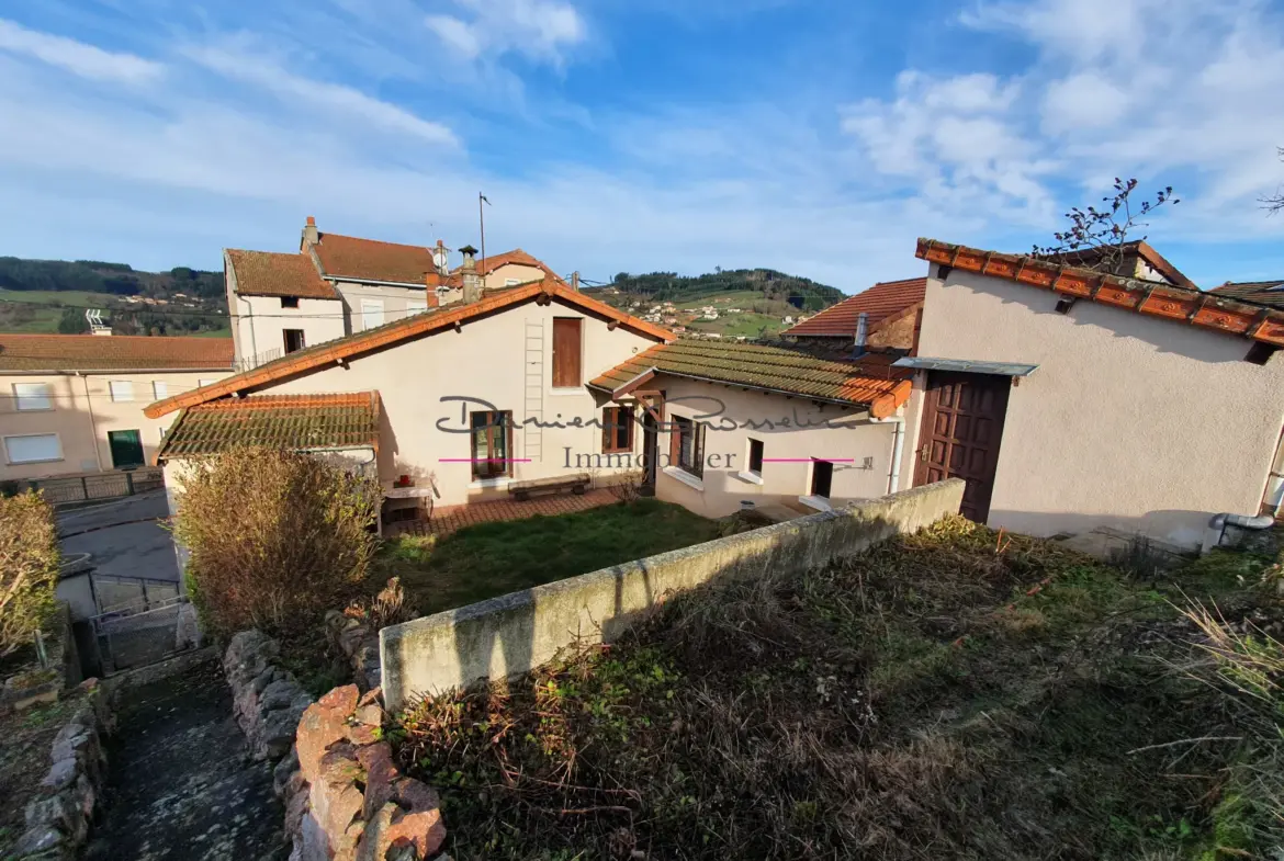 Maison de village avec garage à Cours la Ville - 50 000 EUR 