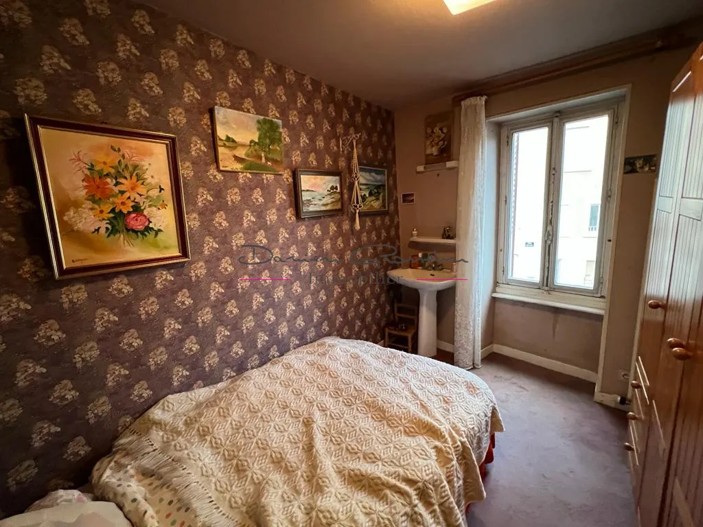 Maison de village avec garage à Cours la Ville - 50 000 EUR 