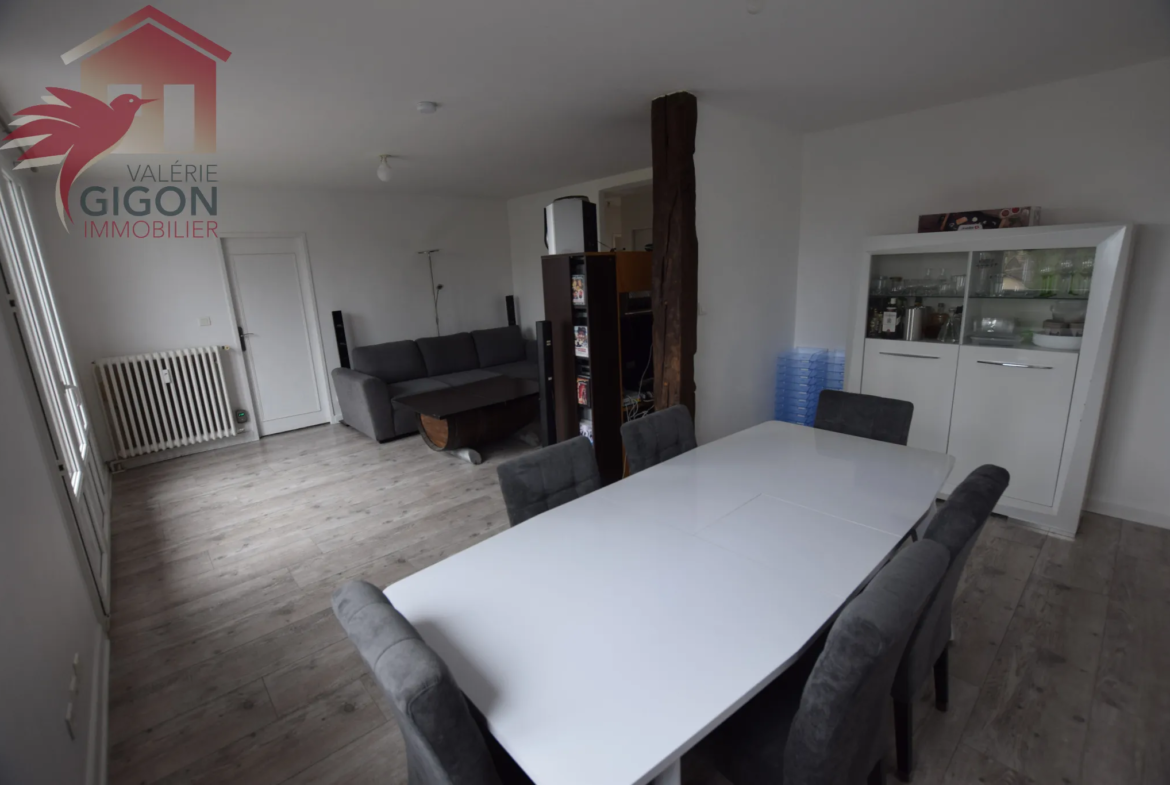 Bel Appartement F5 entièrement rénové à Montbéliard 