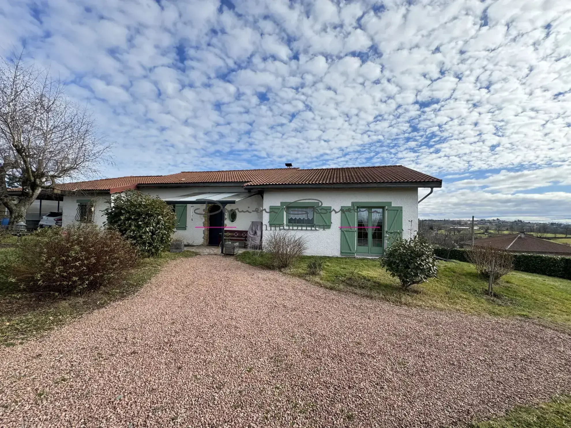 Maison de plain-pied avec terrain à Neulise - 5 chambres 