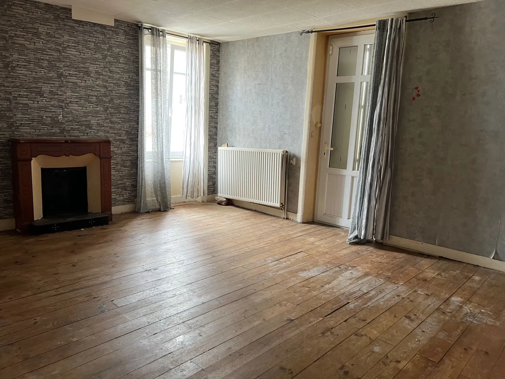 Maison à rénover de 127 m² avec 4 chambres à La Caillère Saint Hilaire 