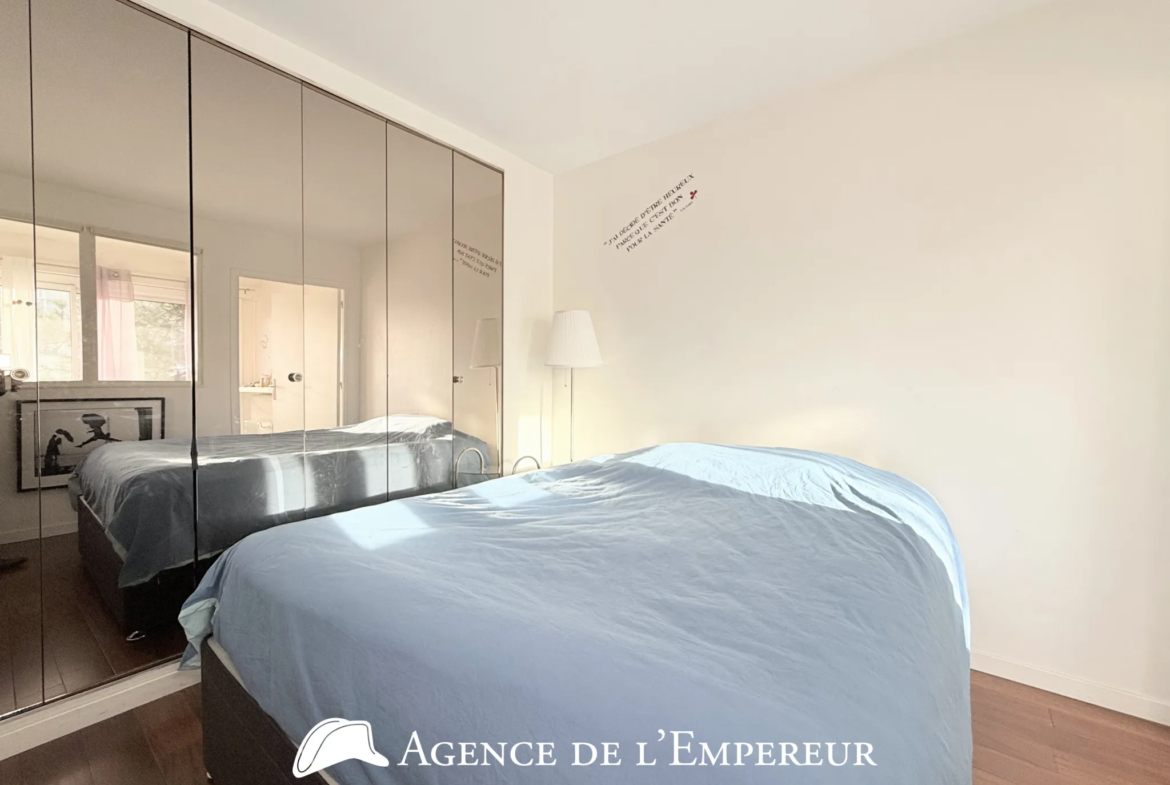 Grand appartement deux-pièces lumineux à Rueil-Malmaison 