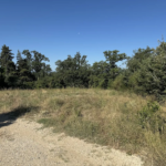 Terrain constructible de 900 m² à vendre à Cairanne