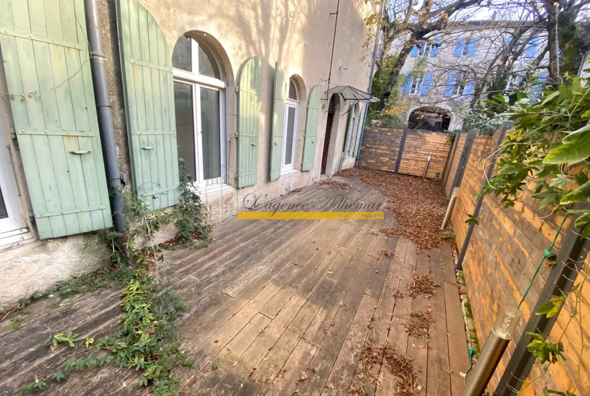 À vendre : Appartement T4 duplex dans l'ancienne abbaye de Maubec, Montélimar 