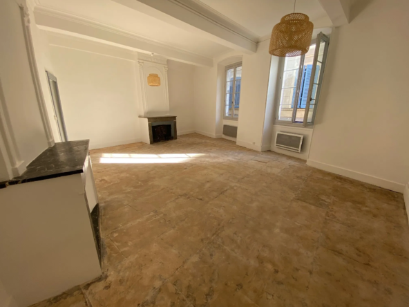 Appartement T2 rénové à Nîmes - Centre historique