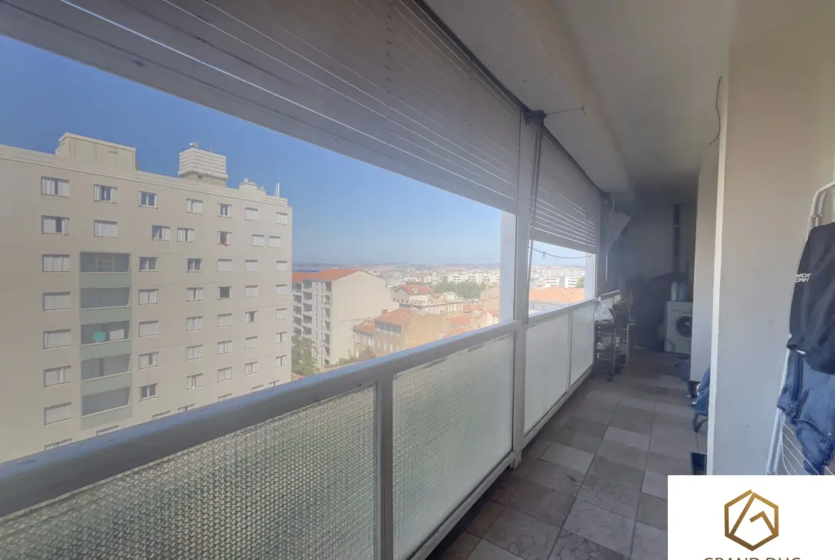 Appartement 3 pièces de 68m2 avec terrasse de 10m2 dans le 4ème, Proche Palais Longchamp 