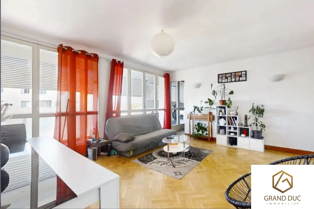 Appartement 3 pièces de 68m2 avec terrasse de 10m2 dans le 4ème, Proche Palais Longchamp 