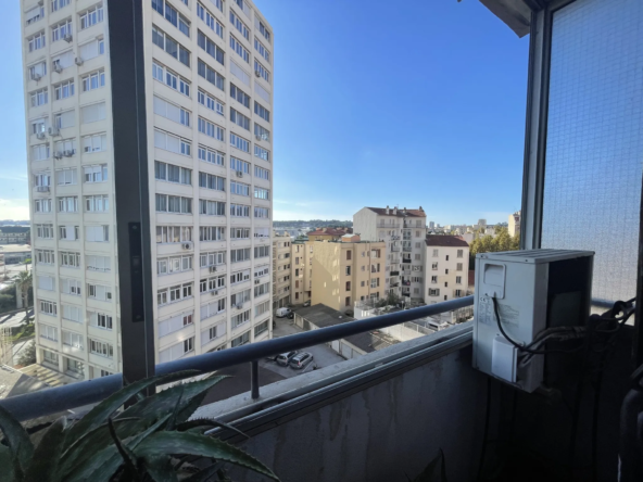 À vendre : Appartement 4 pièces avec balcon à Toulon