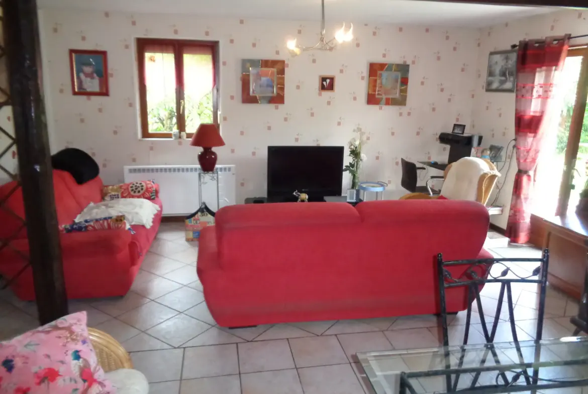 Maison 140 m² à Nolay avec garage et jardin sur 1483 m² 