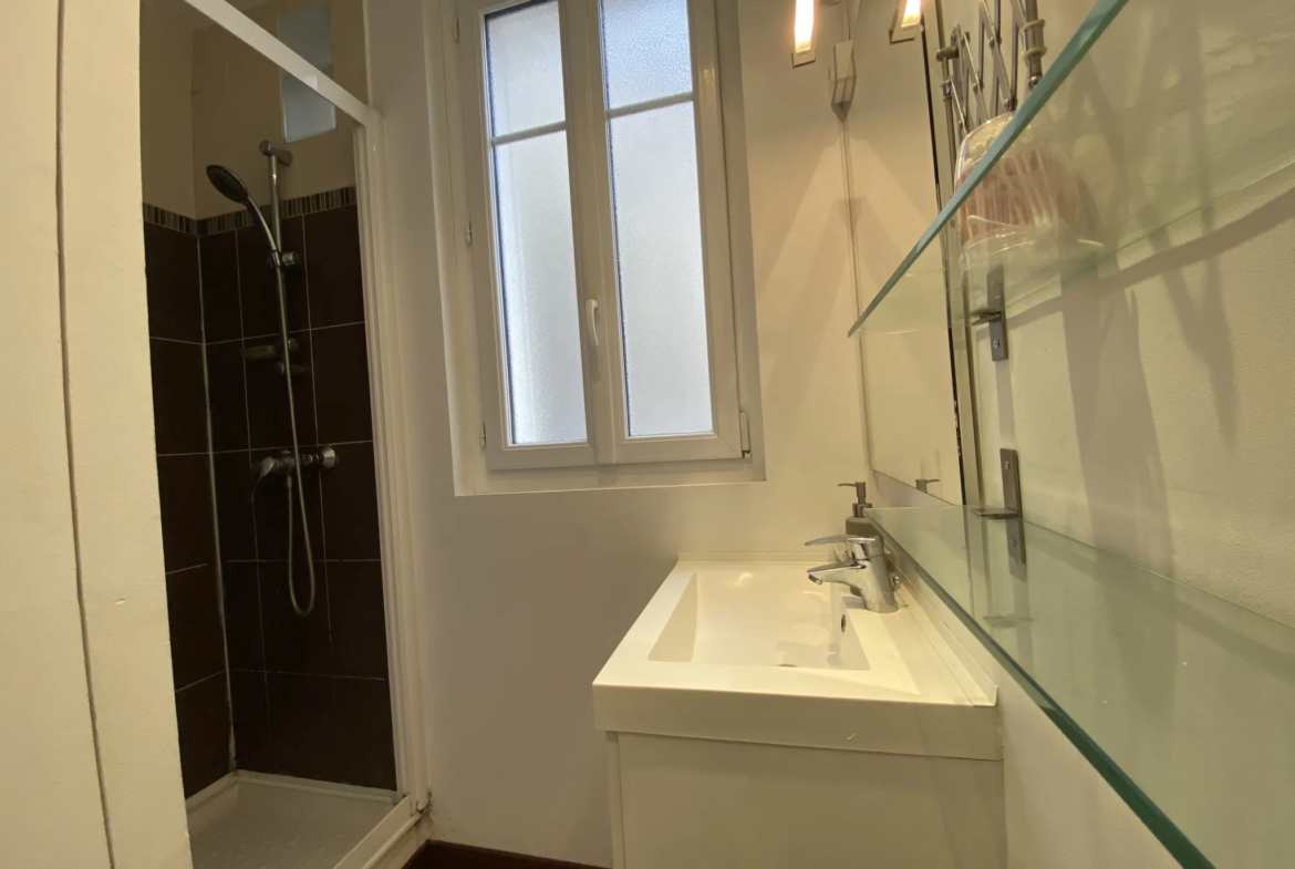 À vendre : Appartement 2 pièces de 31,67 m² à BAS-MONTREUIL 