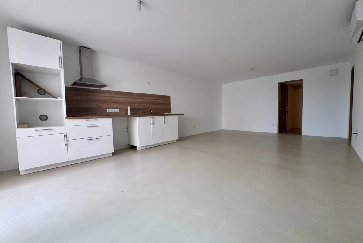 Appartement T3 avec terrasse à vendre sur Joucas 