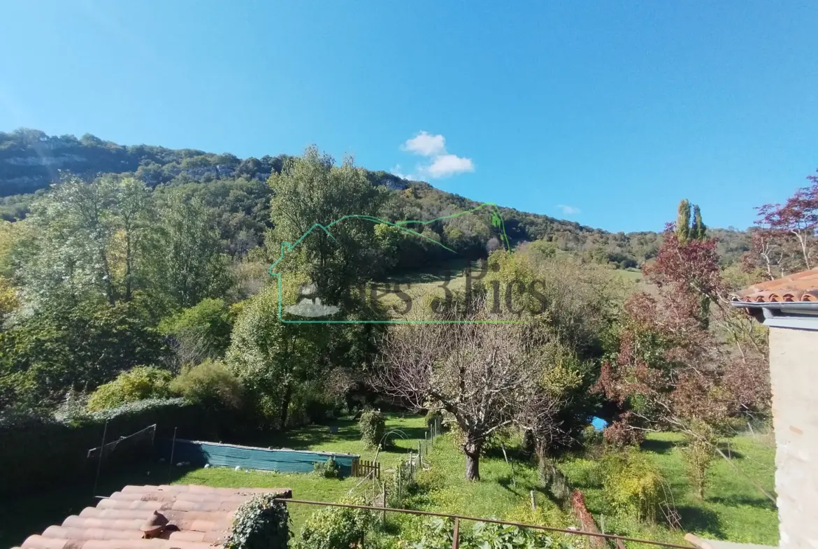 Maison de village de 130 m² avec jardin et garage au Mas d'Azil 