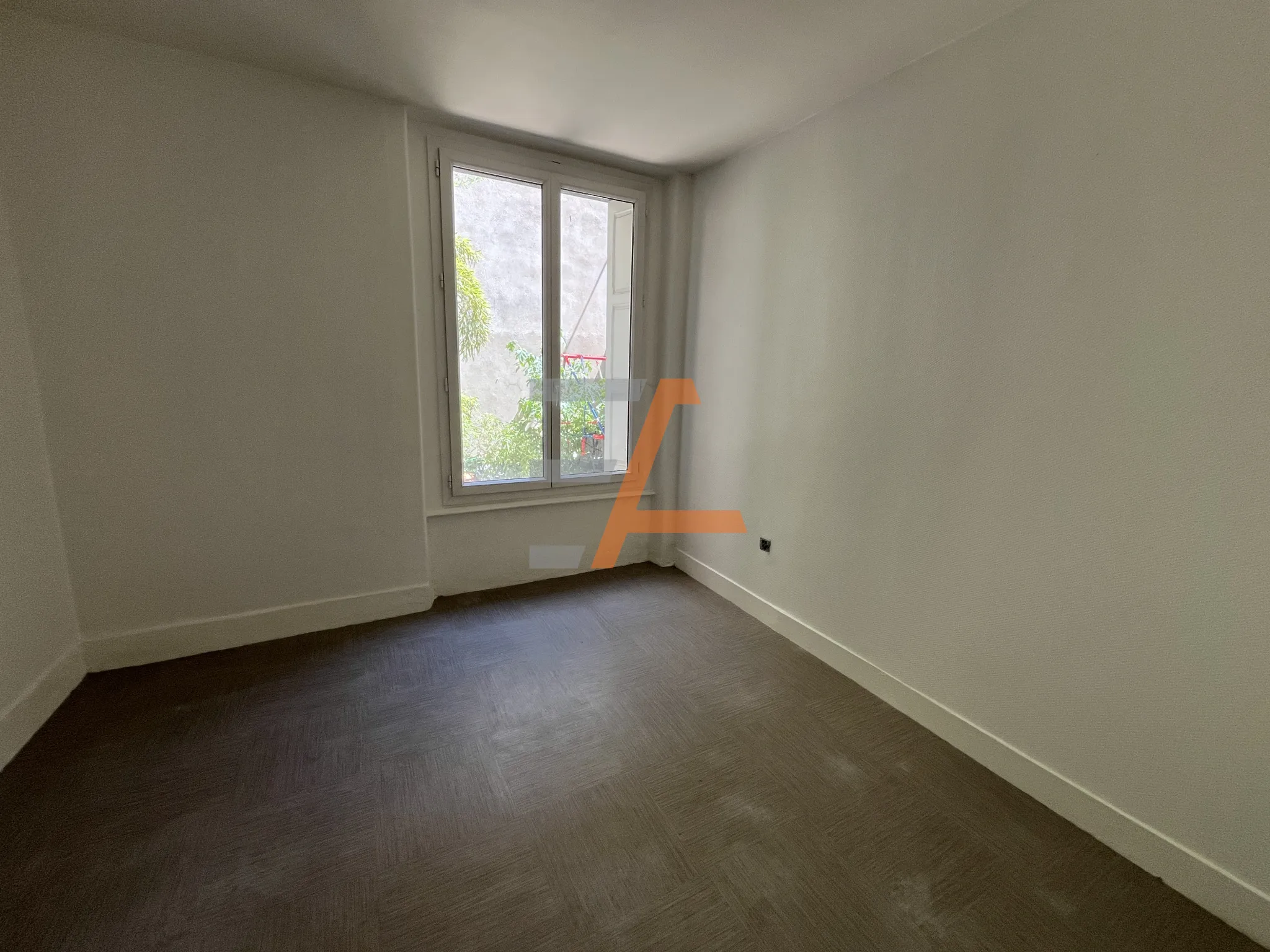 Immeuble à vendre au Crêt de Roch, 2 appartements 