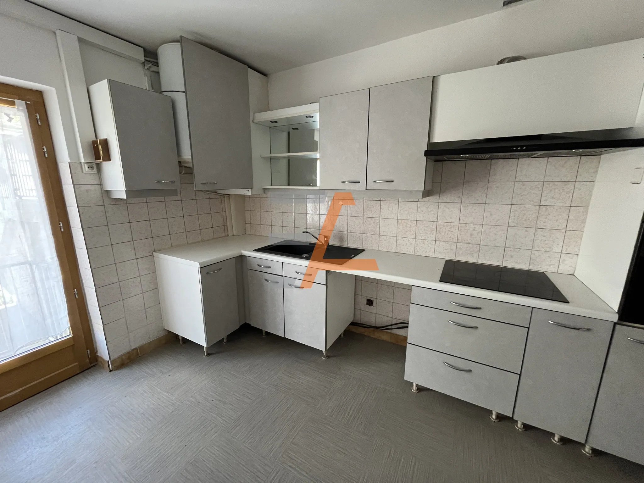 Immeuble à vendre au Crêt de Roch, 2 appartements 