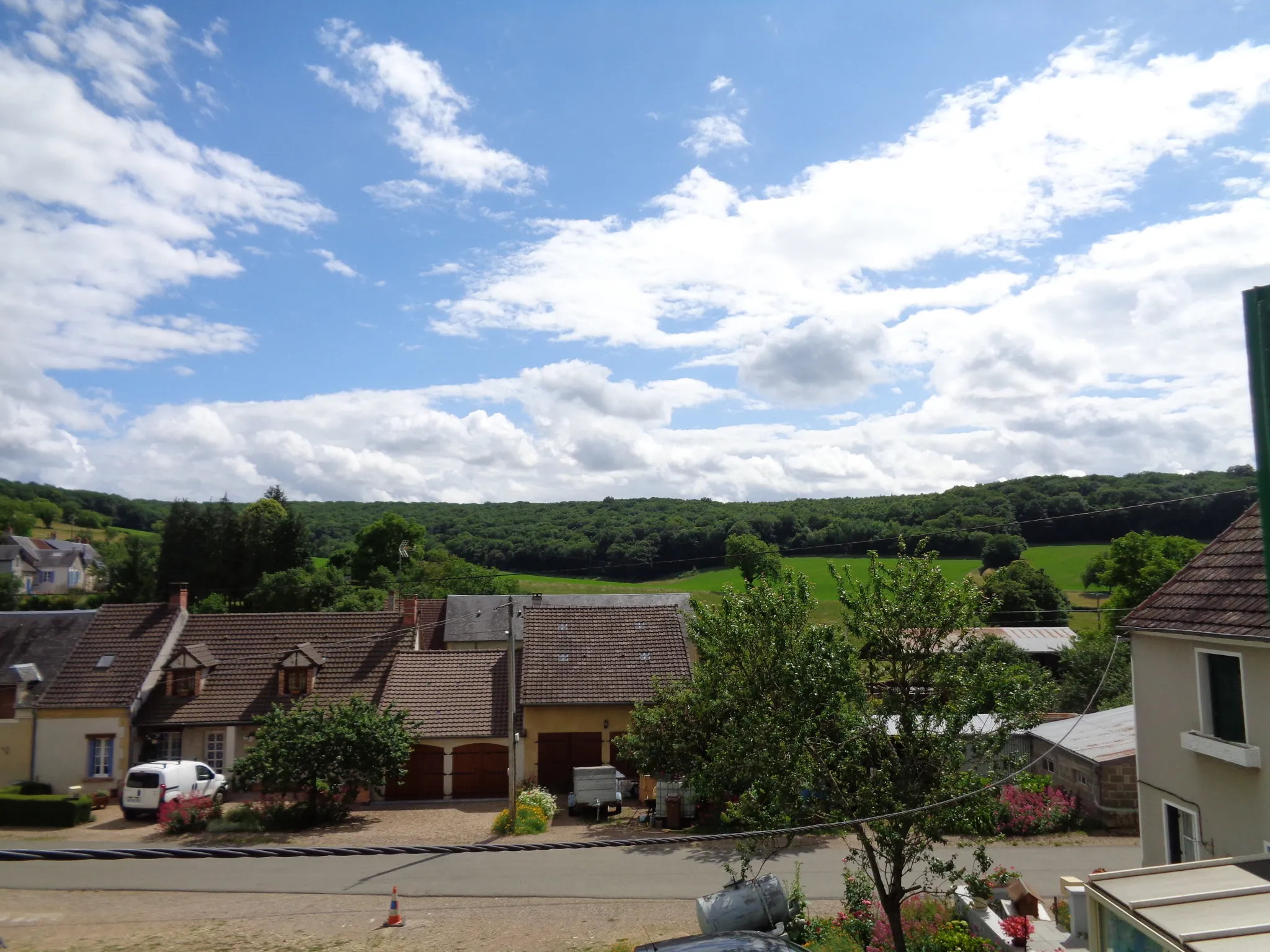 Maison de 6 pièces à Premery avec 3 chambres sur 2085 m² 