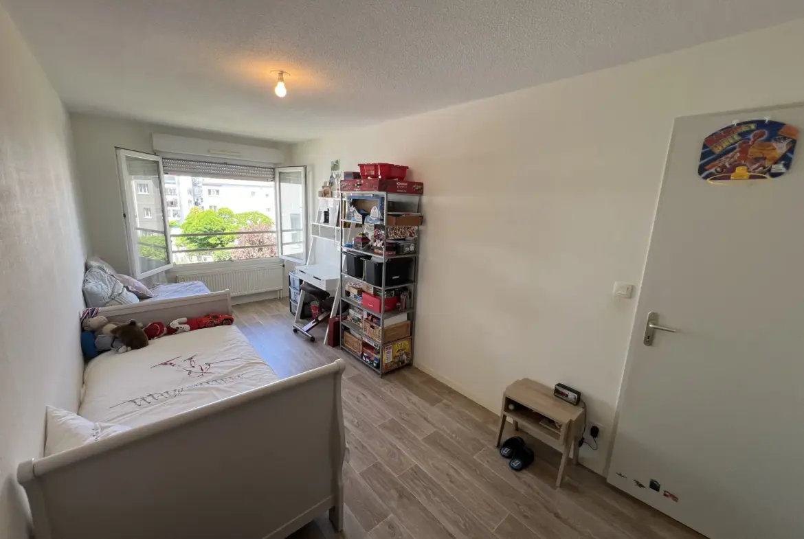 À vendre à Annemasse : Appartement T4 lumineux de 84 m² avec terrasse 