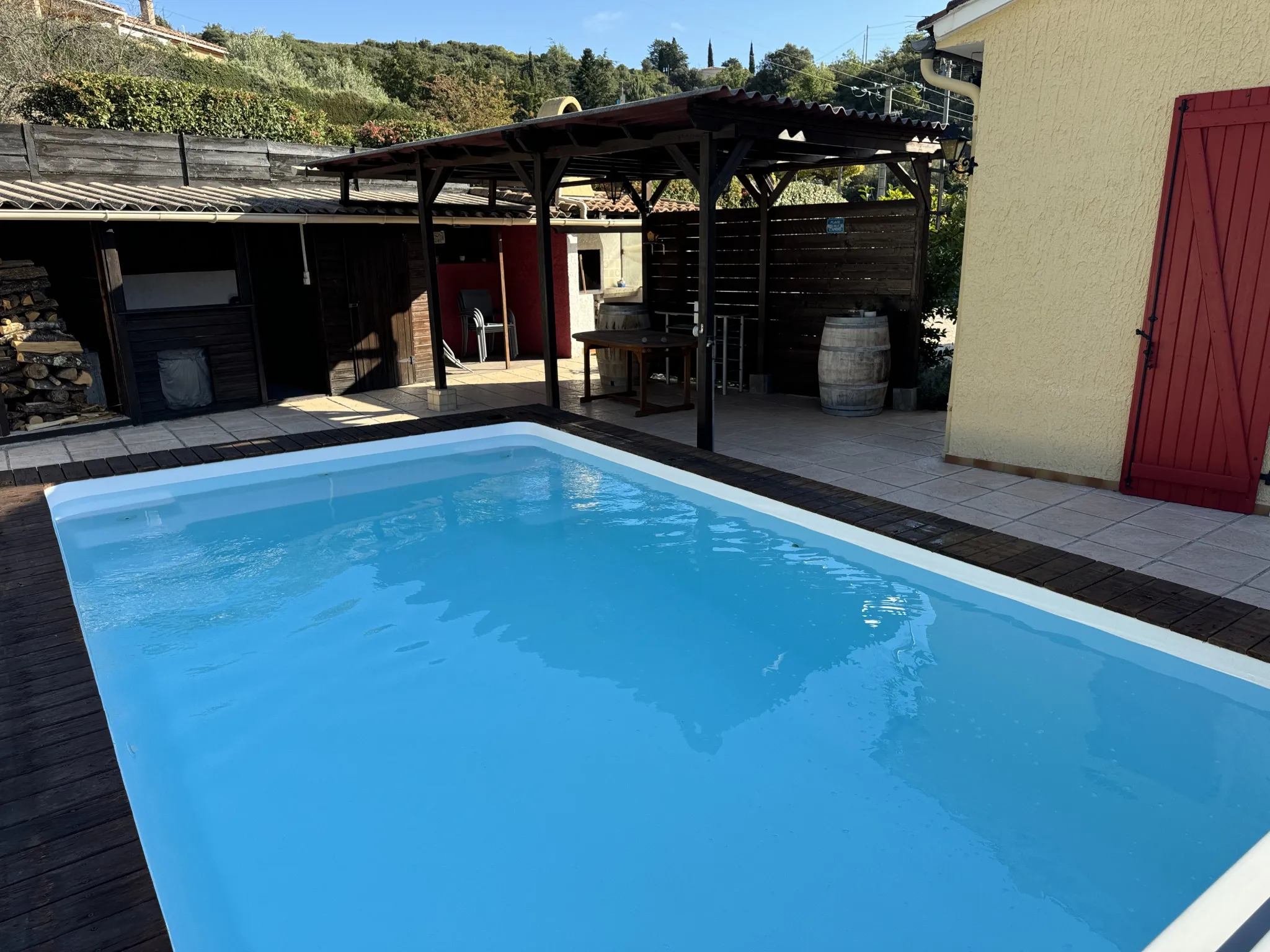 Maison avec piscine et garage à Quillan 