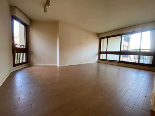 À vendre : Appartement lumineux à rénover à Le Chesnay