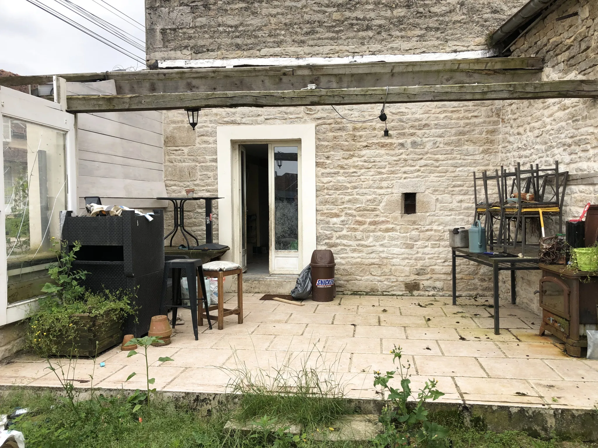 Belle maison avec 4 chambres à 30 km de Dijon 