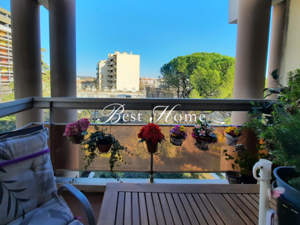 À vendre : Appartement type 2 avec terrasse et parking à Nîmes