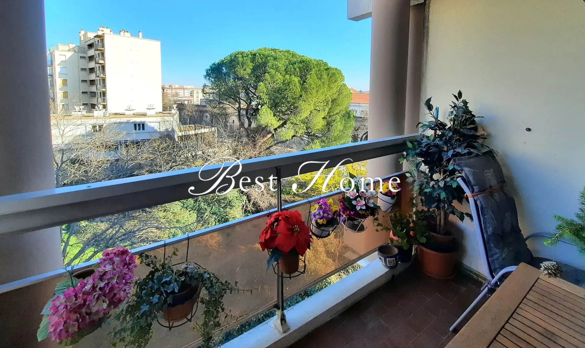 À vendre : Appartement type 2 avec terrasse et parking à Nîmes 