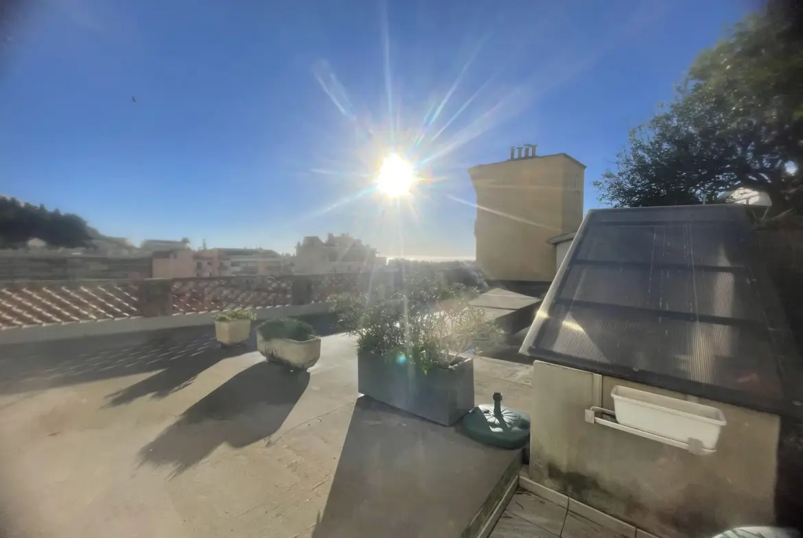 Vente Appartement 2 pièces avec terrasse à Menton 