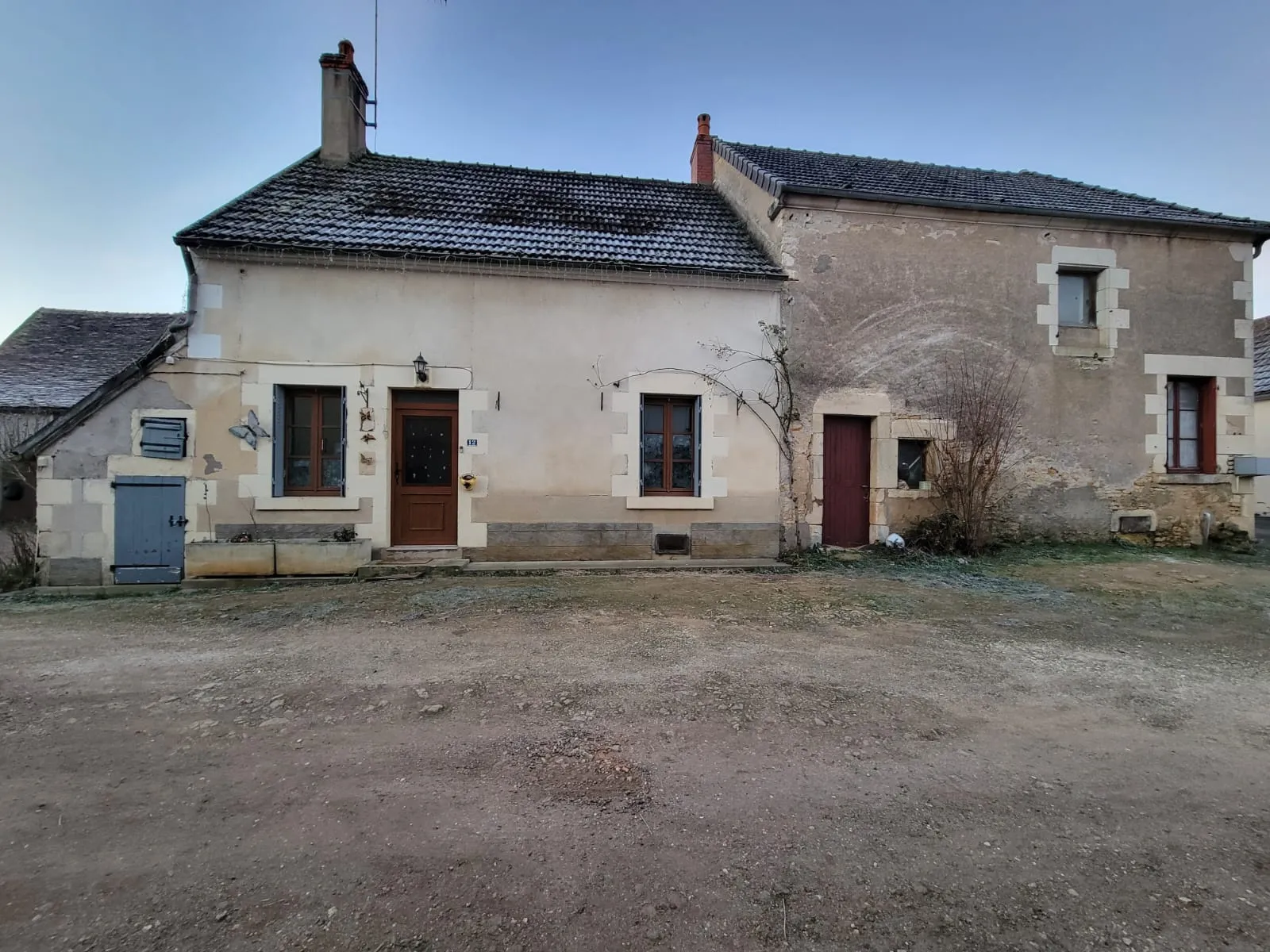 Maison 4 pièces de 124 m² à Varennes-lès-Narcy sur 4411 m² 