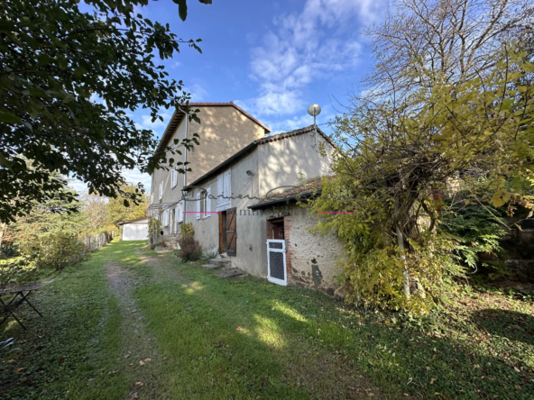 Maison d'Habitation avec Terrain Attenant et Dépendances à Saint Symphorien de Lay