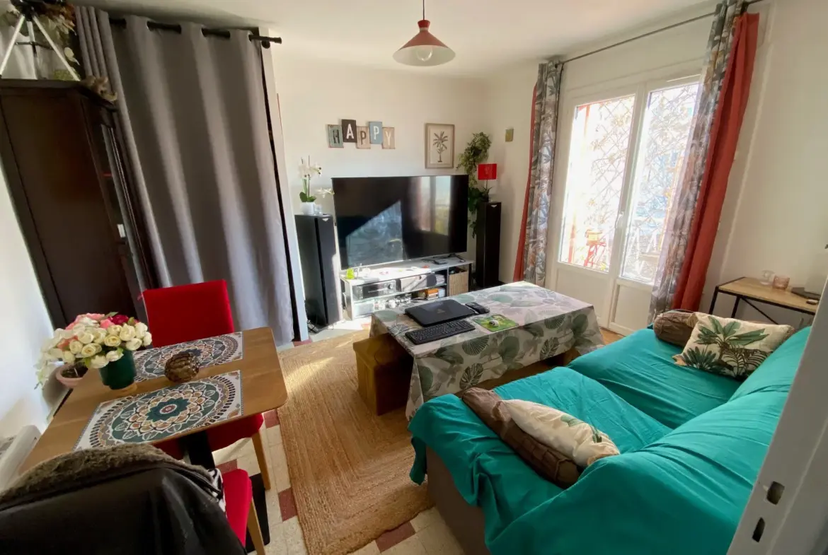 À vendre : Appartement 2 pièces avec balcon à Nîmes 