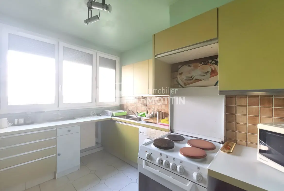 À vendre : Appartement de 78,75 m² à Vitry-sur-Seine, Limite IVRY 