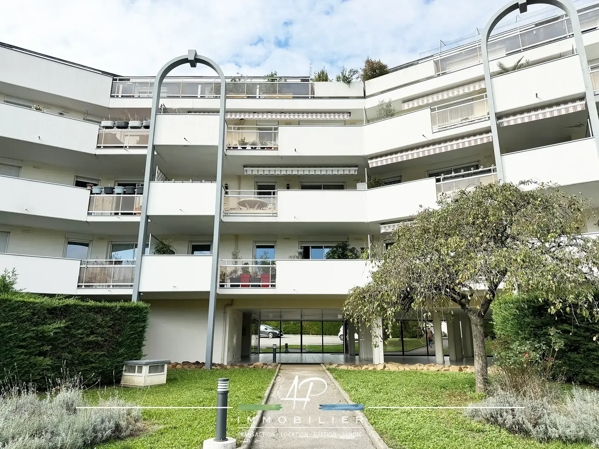 Appartement de Standing avec Terrasse à Fontaine-les-Dijon 