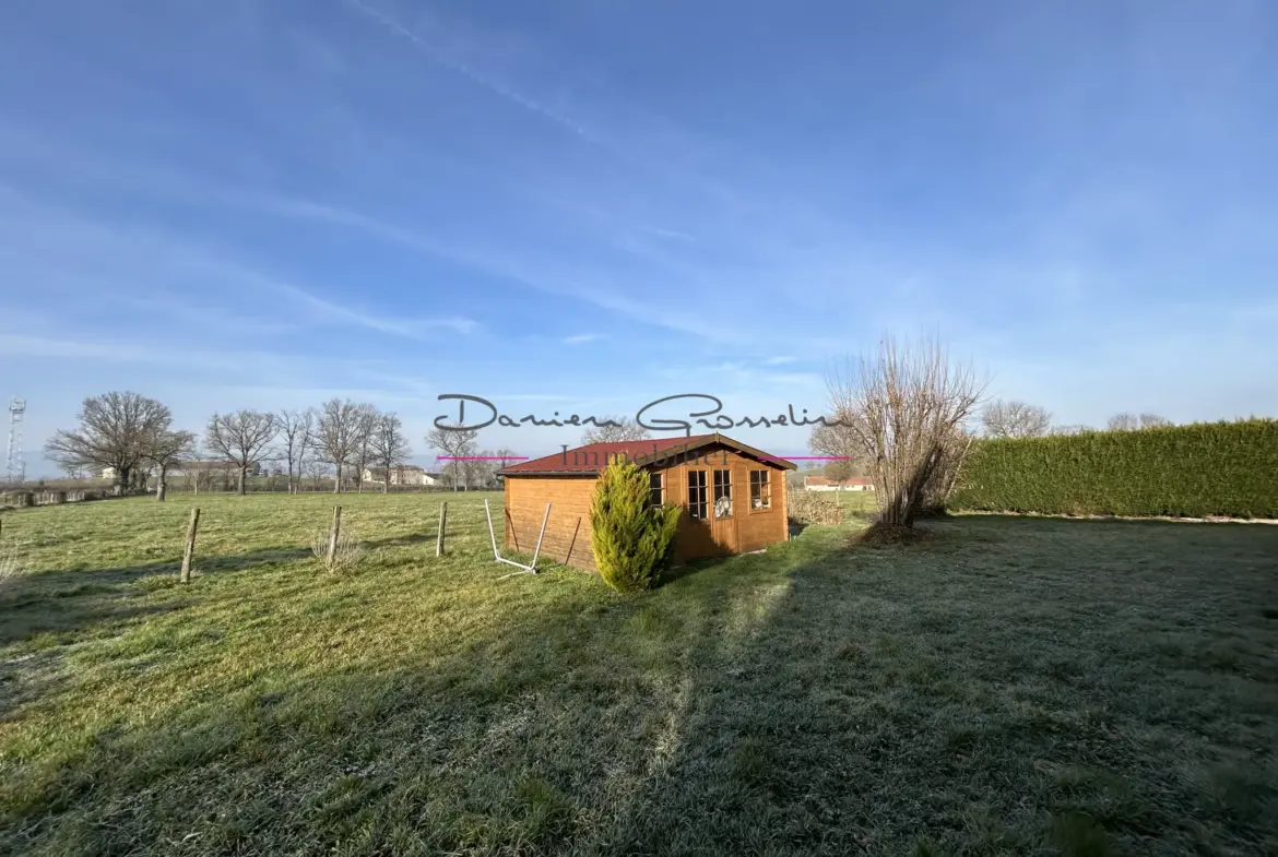 Maison d'habitation avec sous-sol complet et jardin à Balbigny 