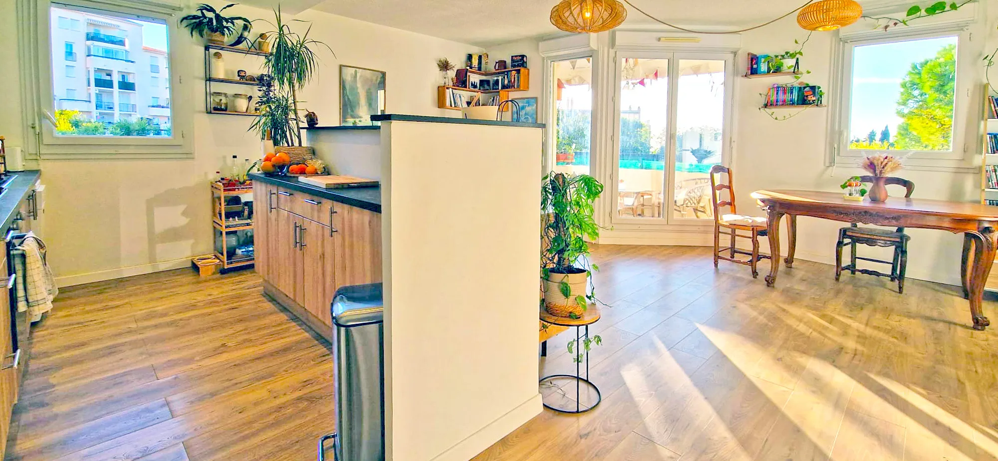 Appartement lumineux à Grasse St Jacques avec terrasse plein sud 