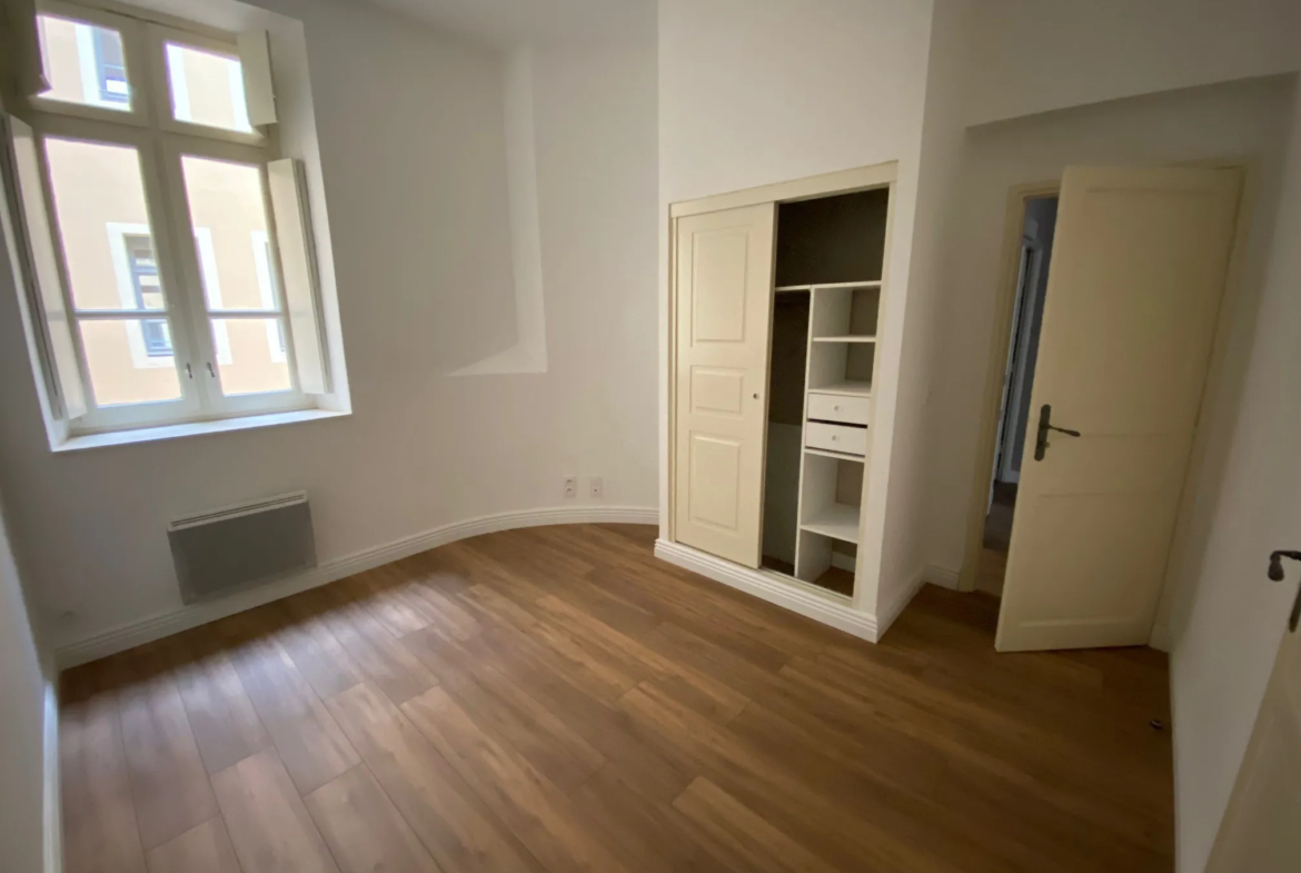 À vendre : T2 de 41 m² à Nîmes, proche Maison Carrée 