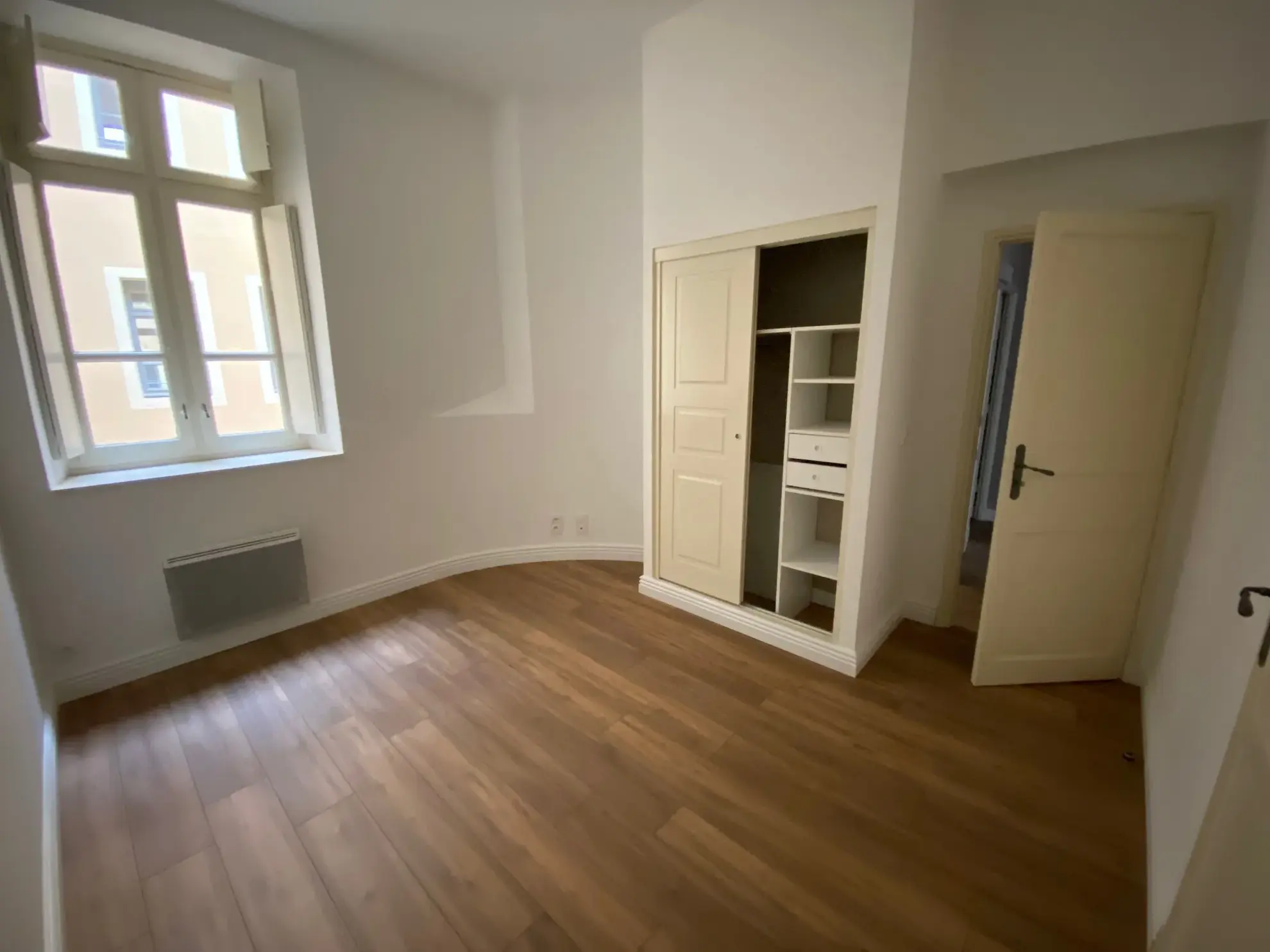 À vendre : T2 de 41 m² à Nîmes, proche Maison Carrée 