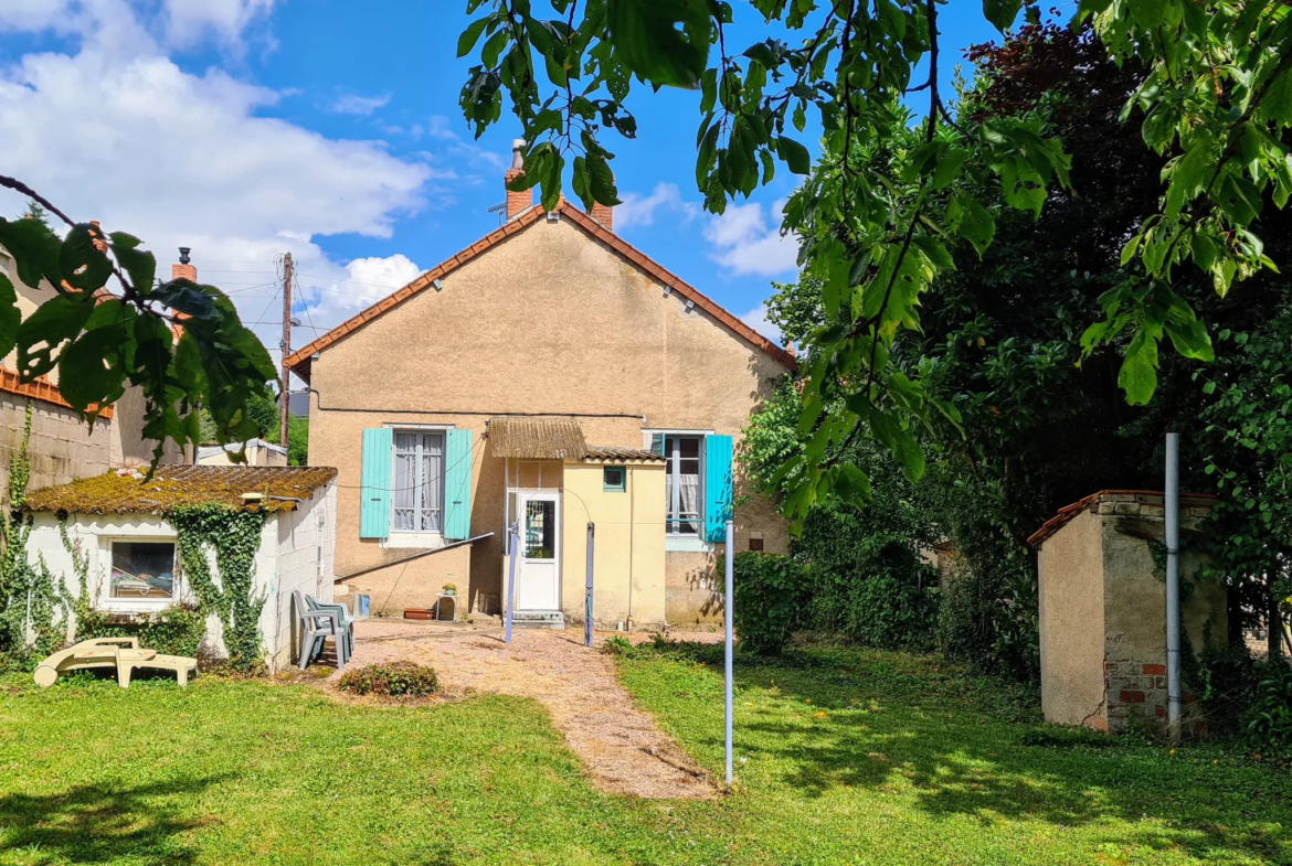 Maison à vendre à Nevers, quartier Montapins - 85 m² avec jardin 