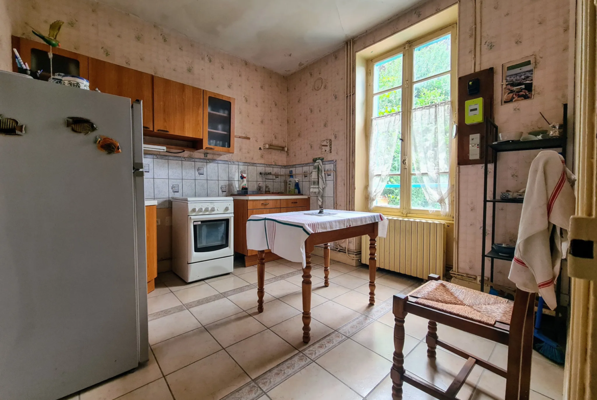 Maison à vendre à Nevers, quartier Montapins - 85 m² avec jardin 