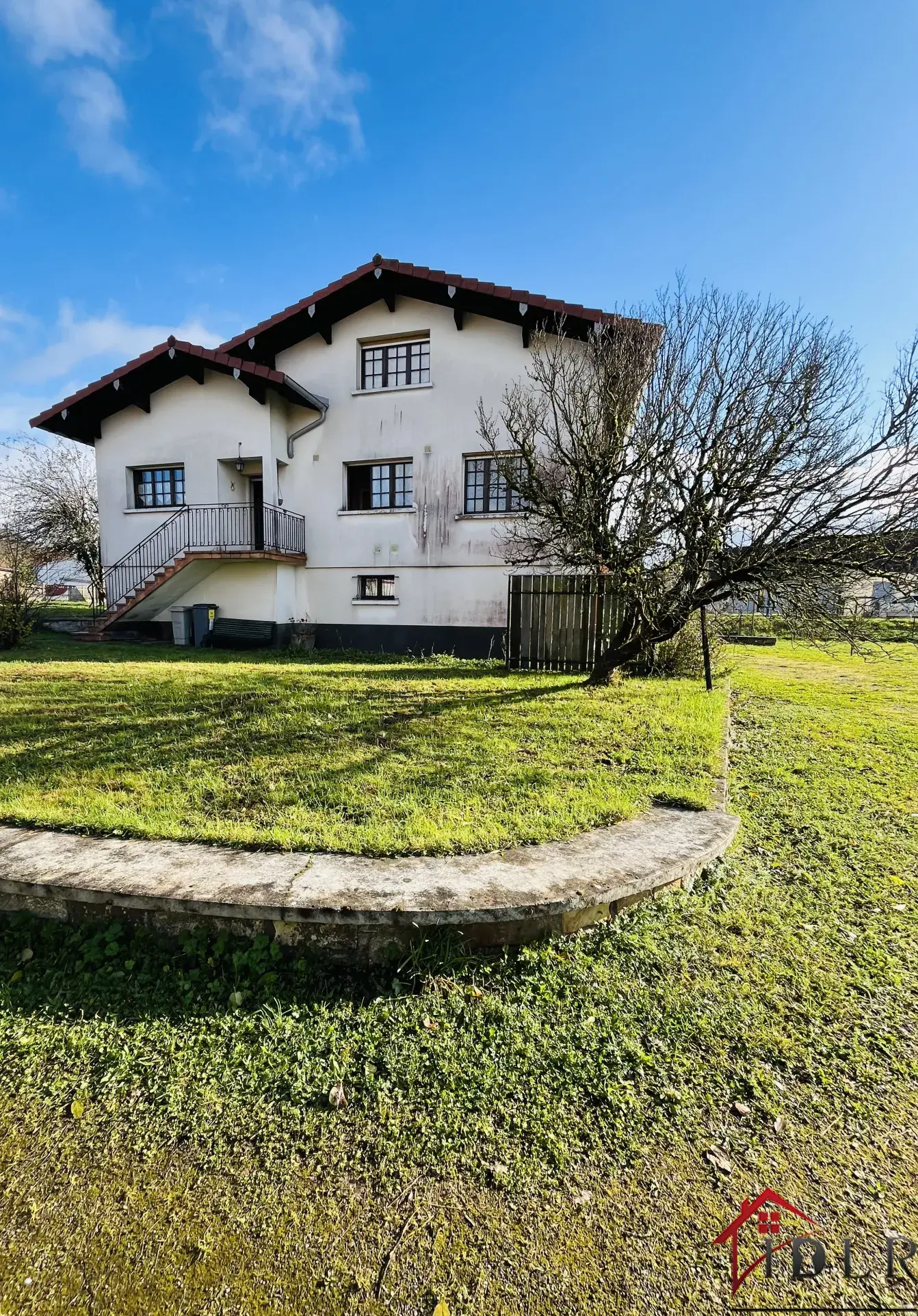 Maison spacieuse avec jardin à Lure 