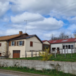 Maison en Pierre de 258 m2 avec Atelier et Grand Terrain à Villars St Marcellin