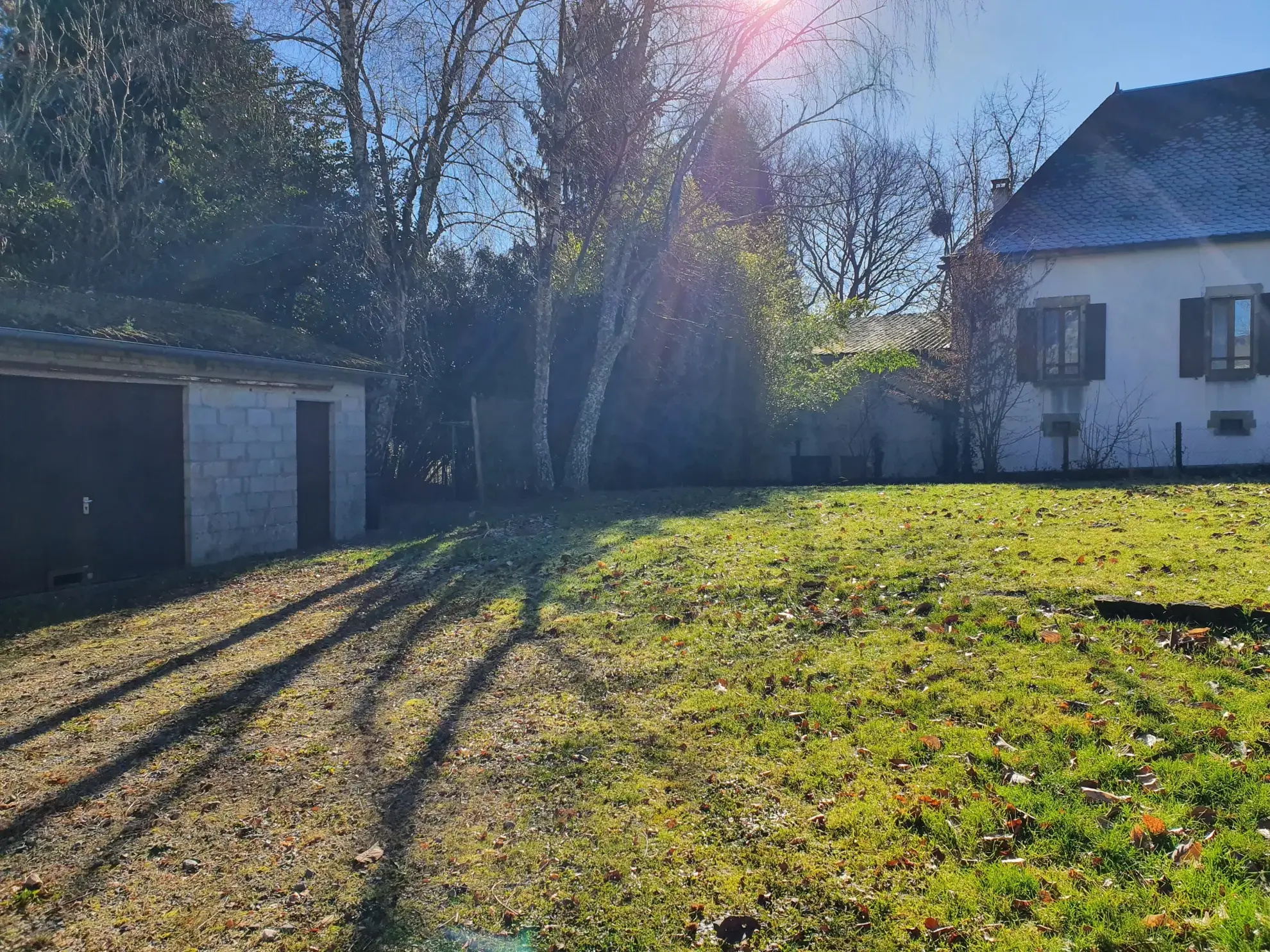 Atypique maison avec jardin à Albussac, ancien bureau de poste 