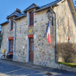 Atypique maison avec jardin à Albussac, ancien bureau de poste