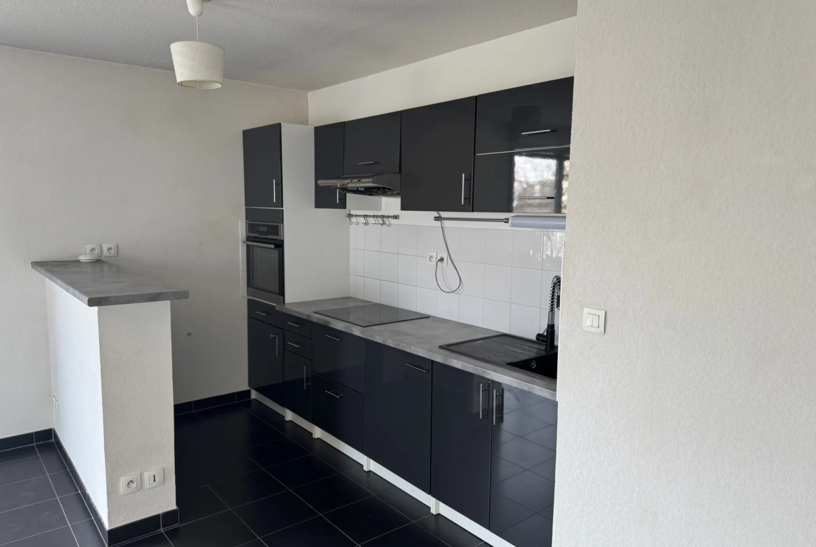 Toulouse : Appartement T3 avec terrasse et parking en vente 