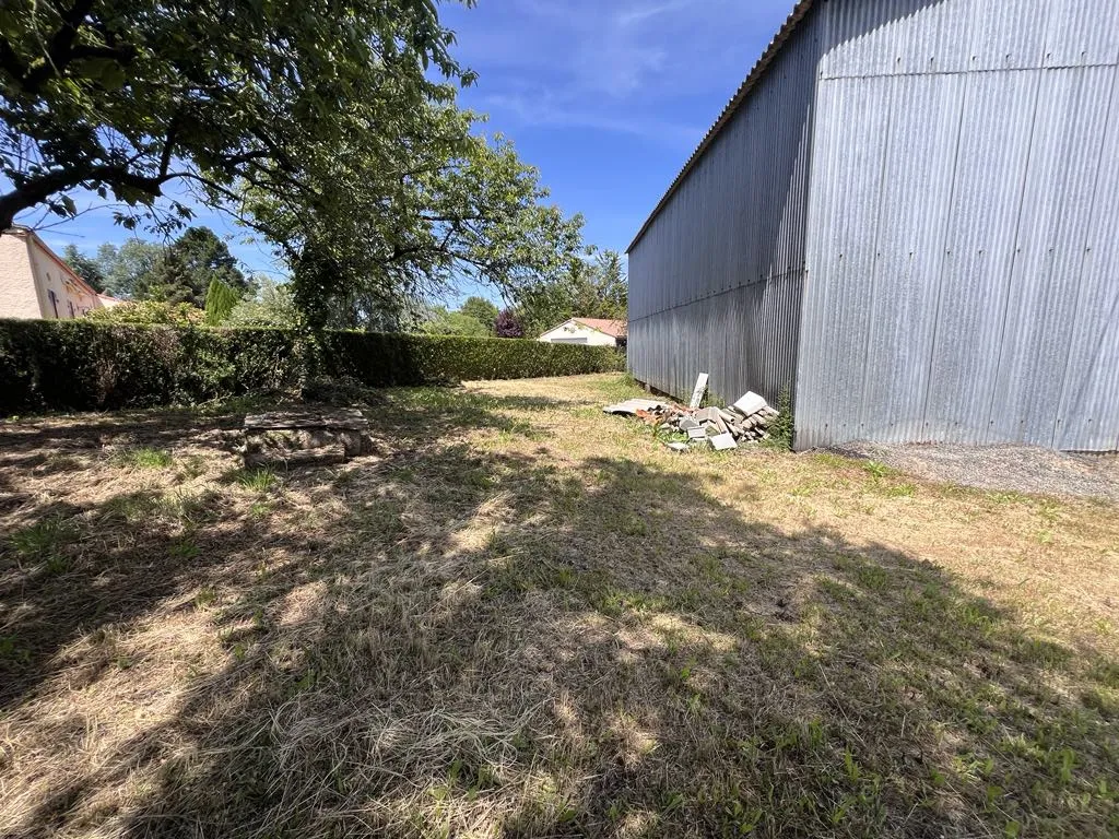 Terrain constructible de 623 m² à Gorges - Opportunité à saisir ! 