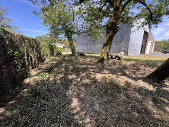 Terrain constructible de 623 m² à Gorges - Opportunité à saisir !