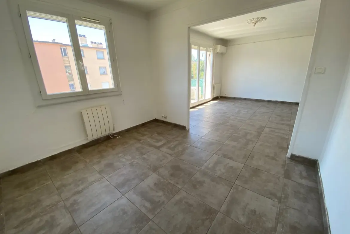 Appartement T3 lumineux 66m2 avec balcon à Nîmes 