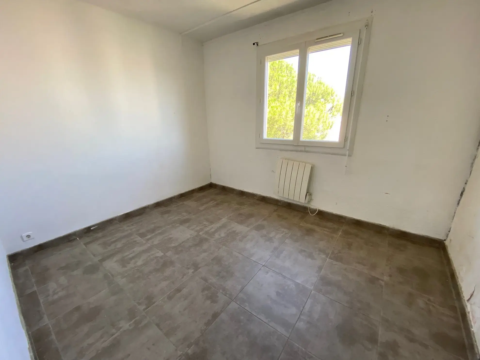 Appartement T3 lumineux 66m2 avec balcon à Nîmes 