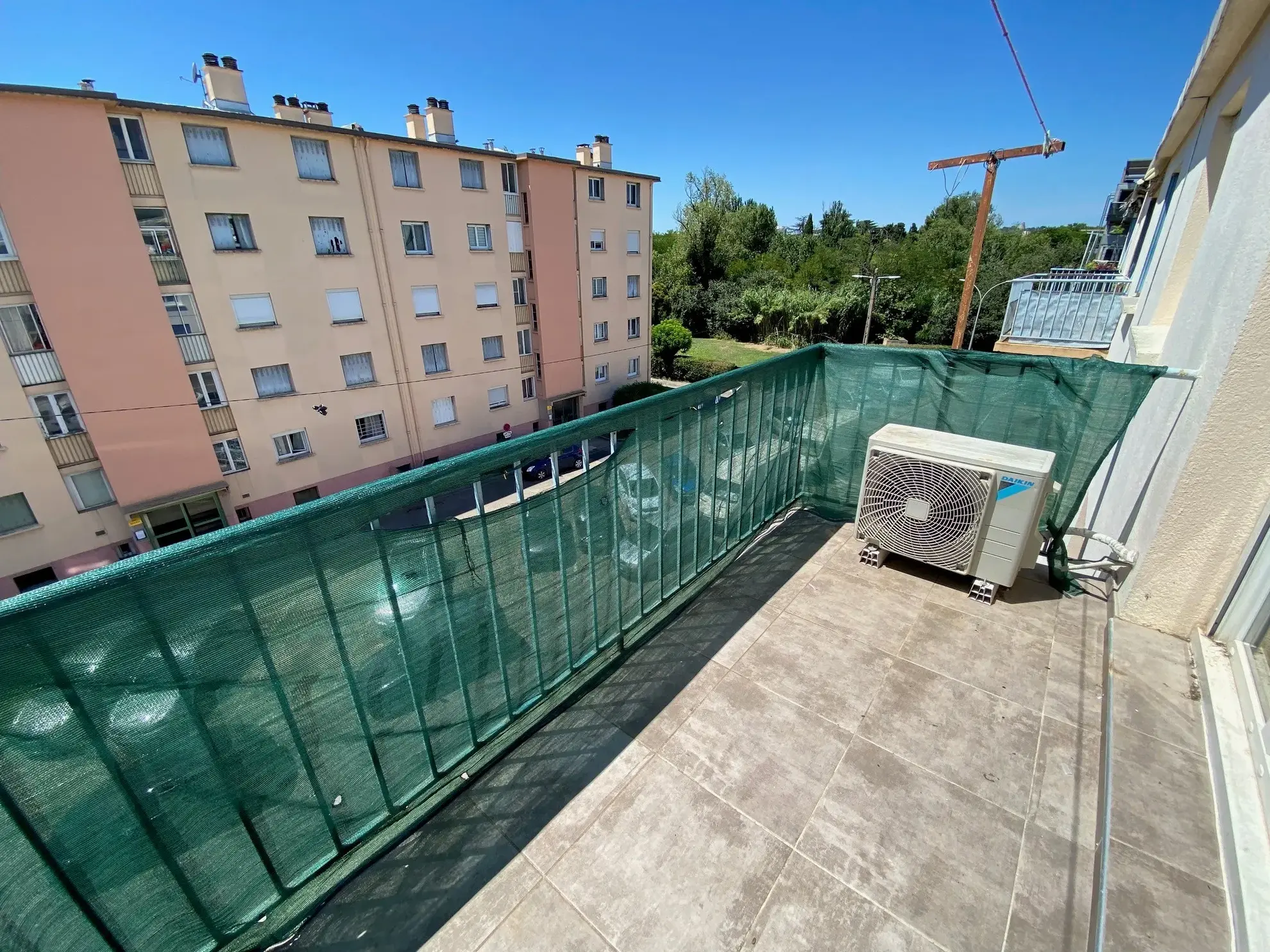 Appartement T3 lumineux 66m2 avec balcon à Nîmes 