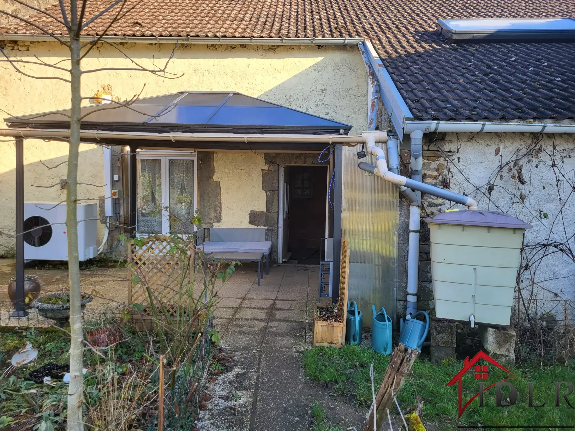 Ancien corps de ferme réaménagé à Ranconnieres sur 2844 m² 