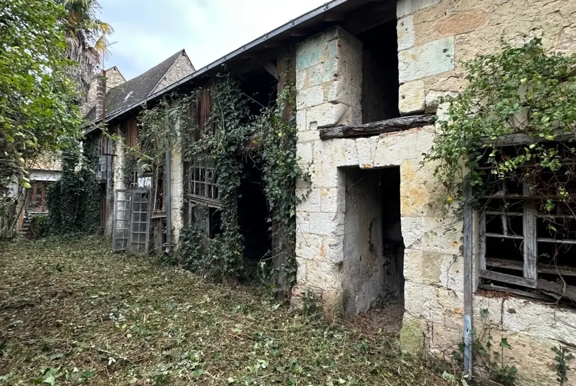 Immeuble à rénover au Centre Ville de Baugé 