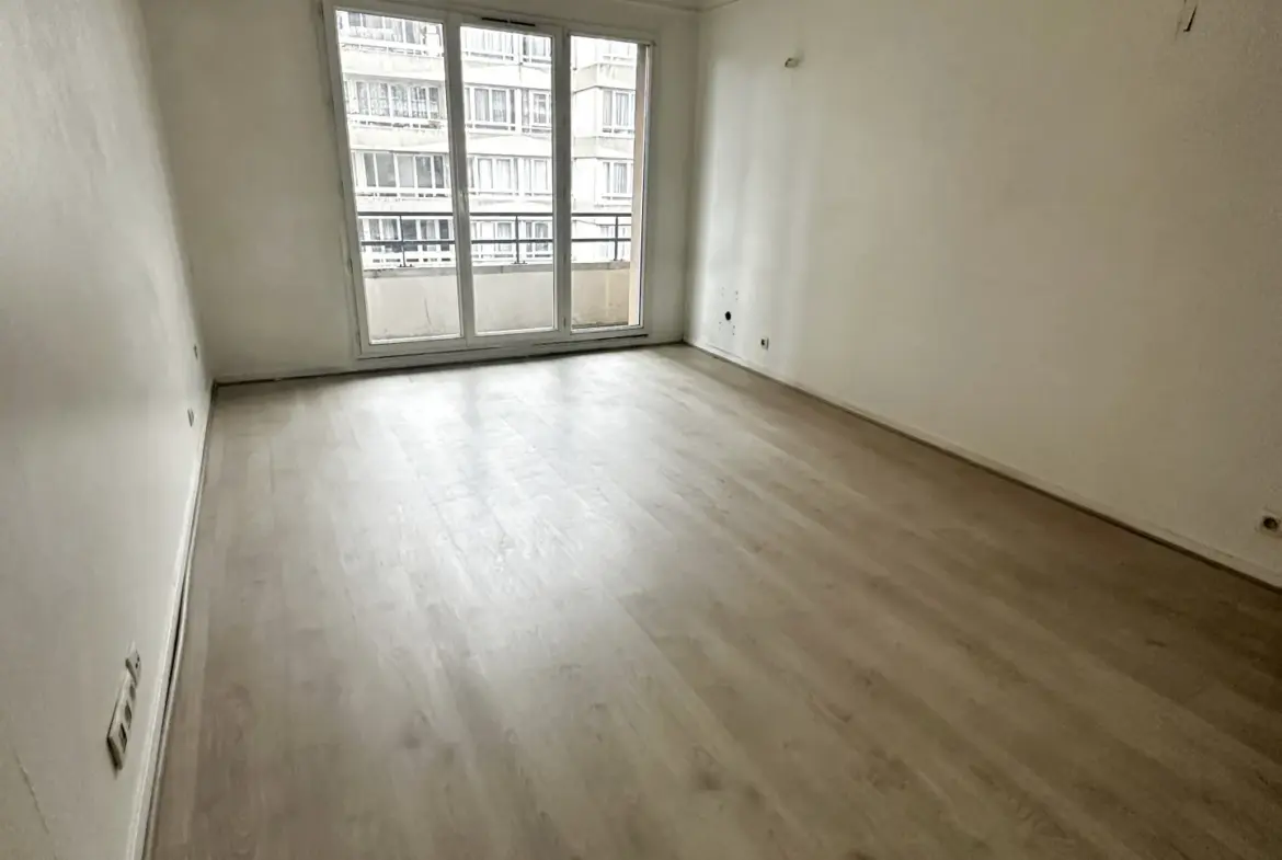 Appartement 3 pièces à Aubervilliers - Rue Solférino avec Parking 